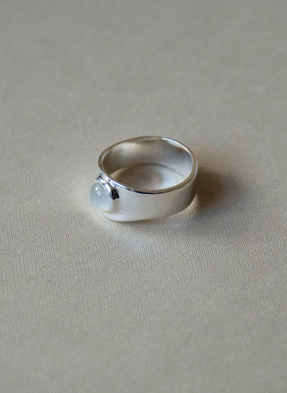 GEM – Moonstone Ring