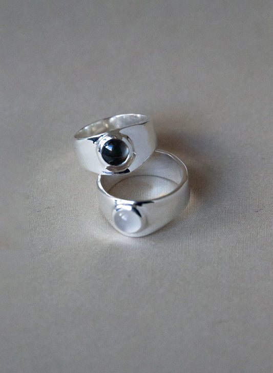 GEM – Black Shell Ring