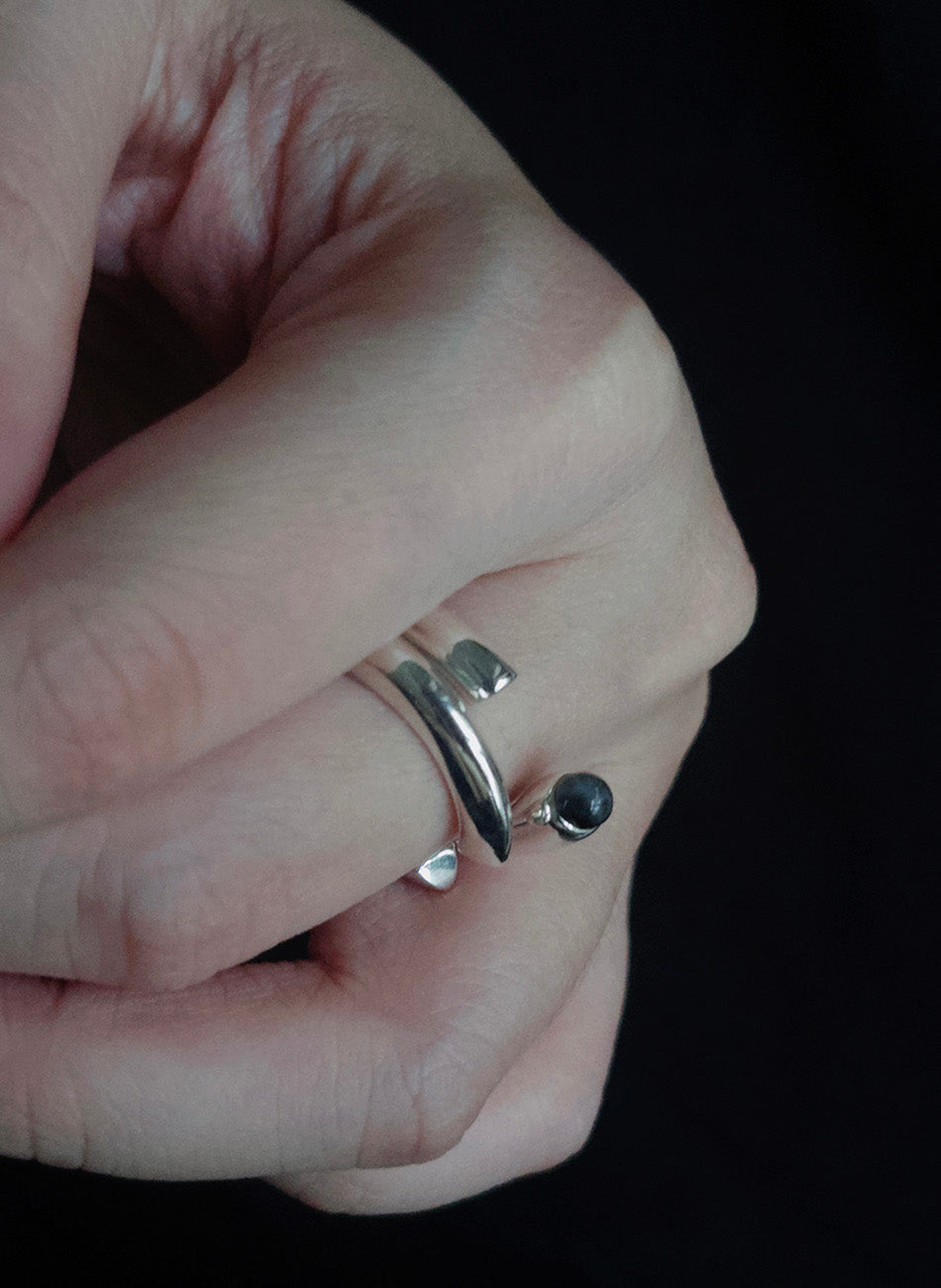 GEM03 – Open Form Ring
