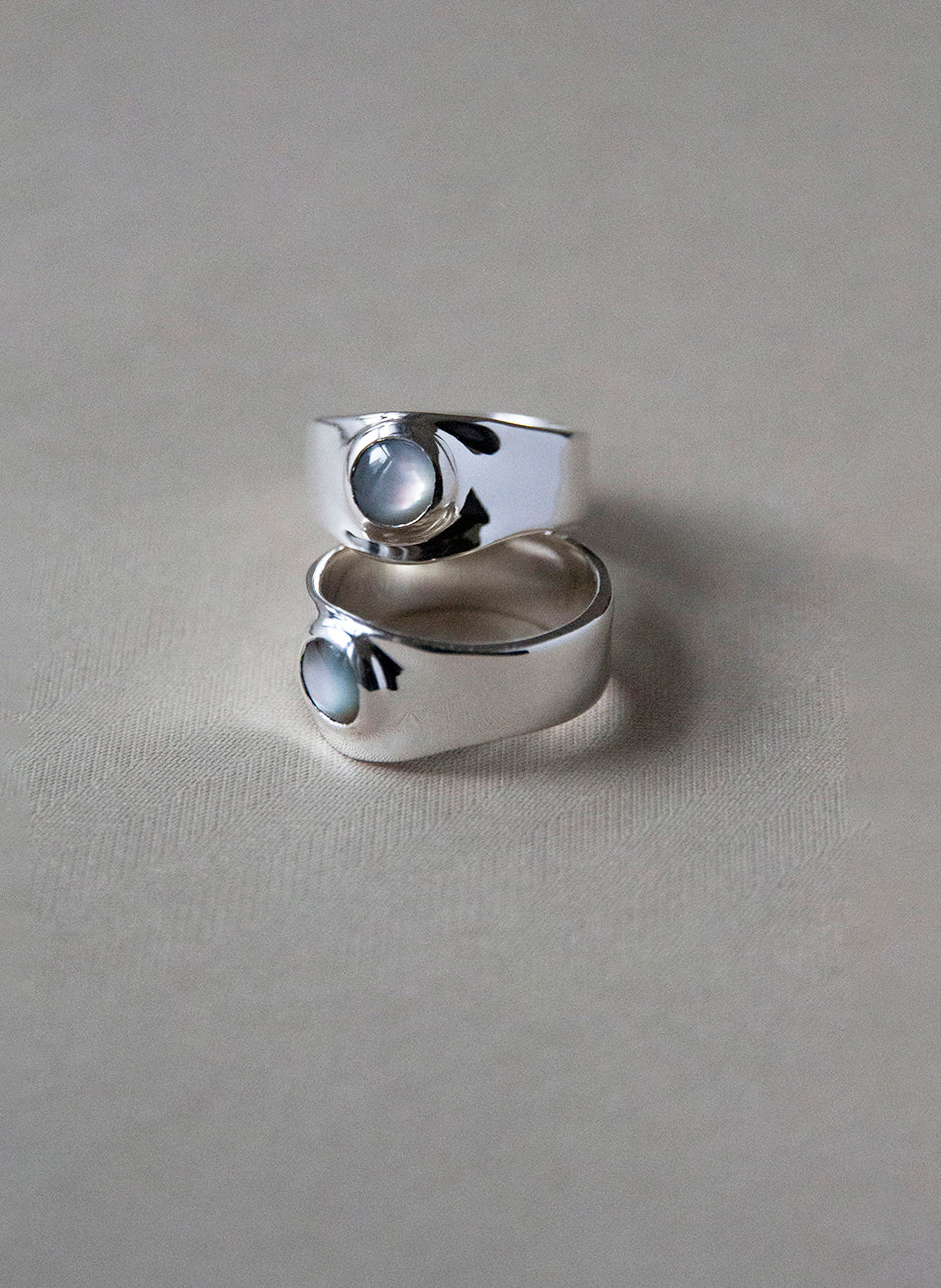 GEM – Silver Blue Shell Ring